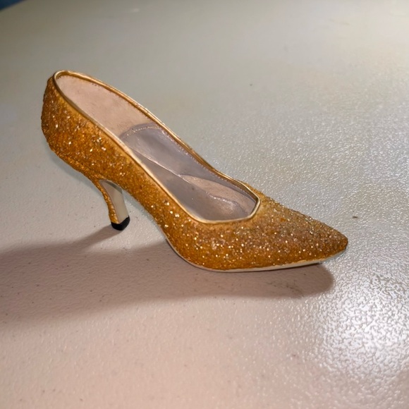 Just the Right Shoe Golden Stiletto Miniature Figurine - Picture 1 of 5